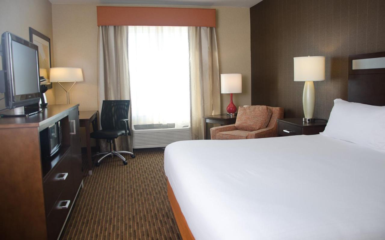 Holiday Inn Express Hotel & Suites Watertown - Thousand Islands By Ihg Kültér fotó