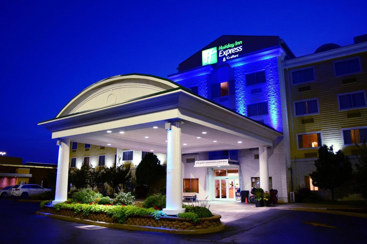 Holiday Inn Express Hotel & Suites Watertown - Thousand Islands By Ihg Kültér fotó