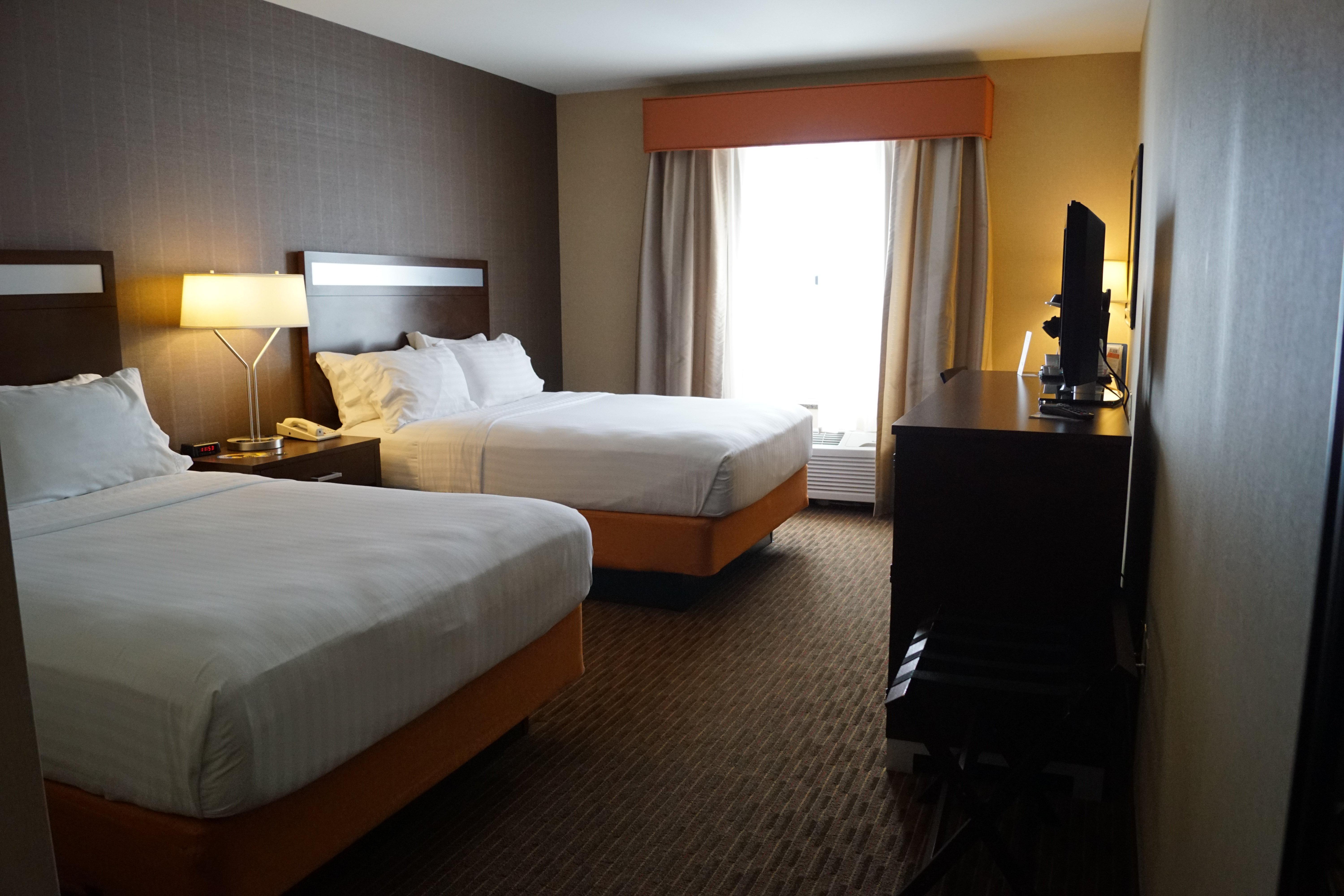 Holiday Inn Express Hotel & Suites Watertown - Thousand Islands By Ihg Kültér fotó