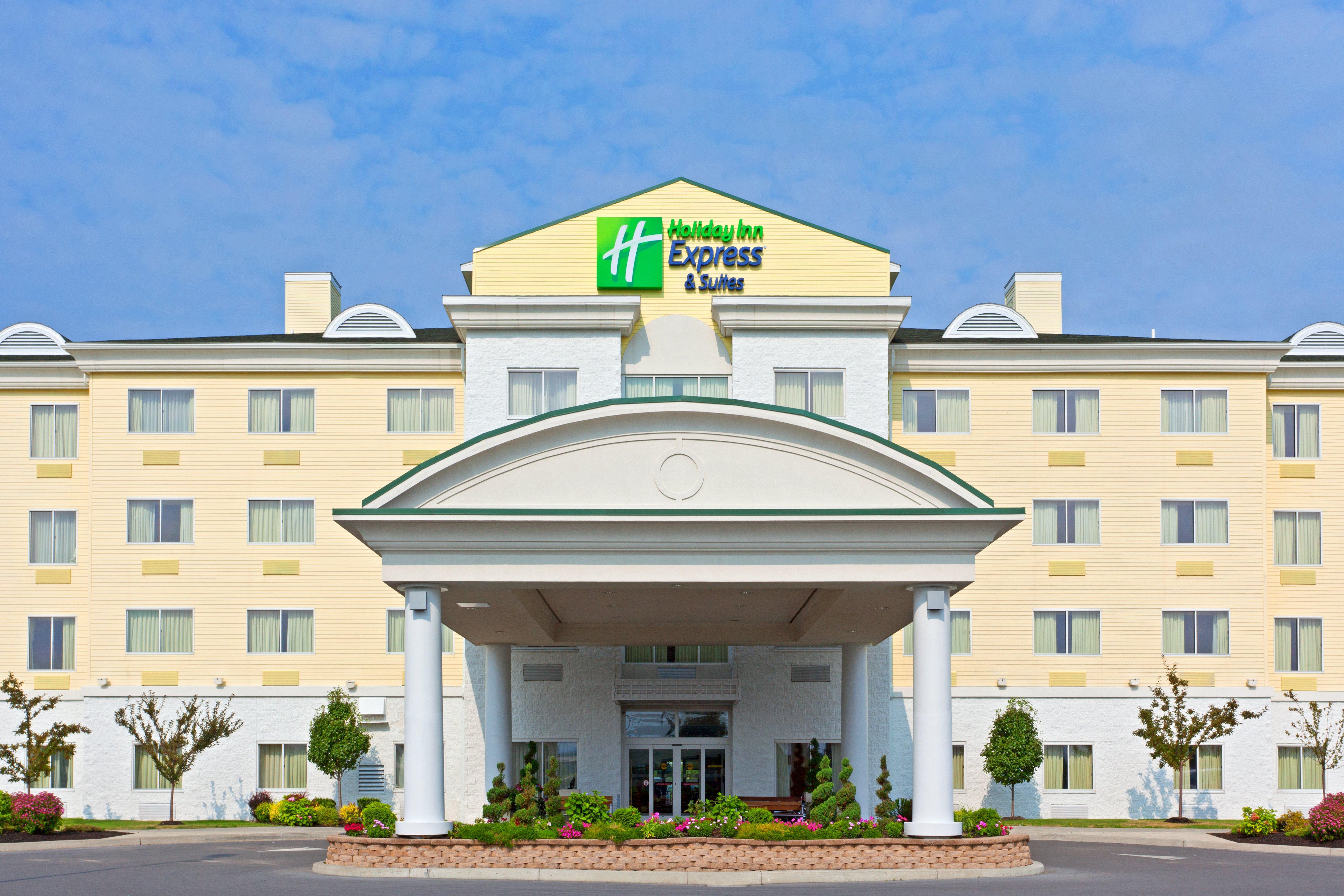 Holiday Inn Express Hotel & Suites Watertown - Thousand Islands By Ihg Kültér fotó