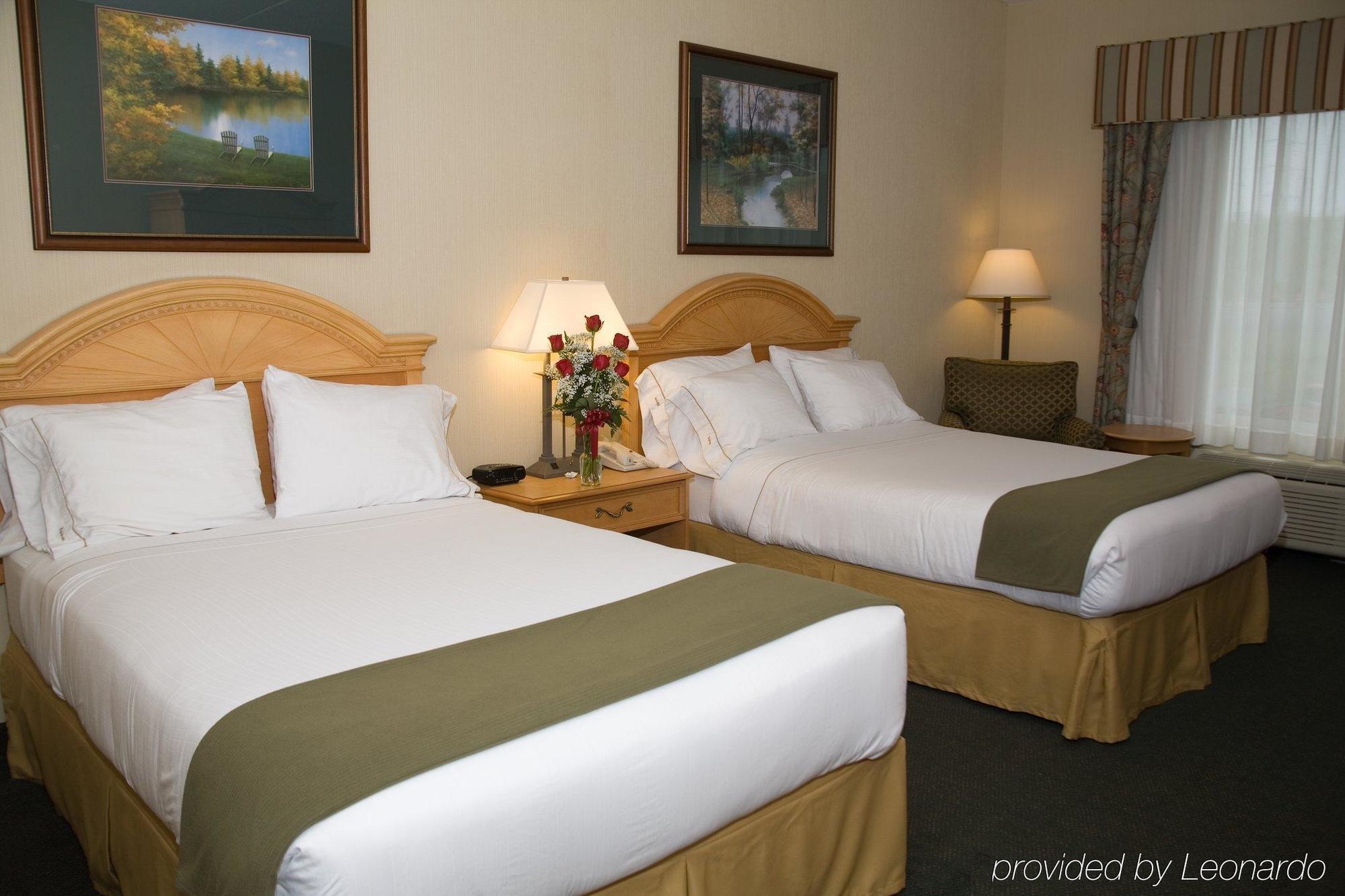 Holiday Inn Express Hotel & Suites Watertown - Thousand Islands By Ihg Szoba fotó