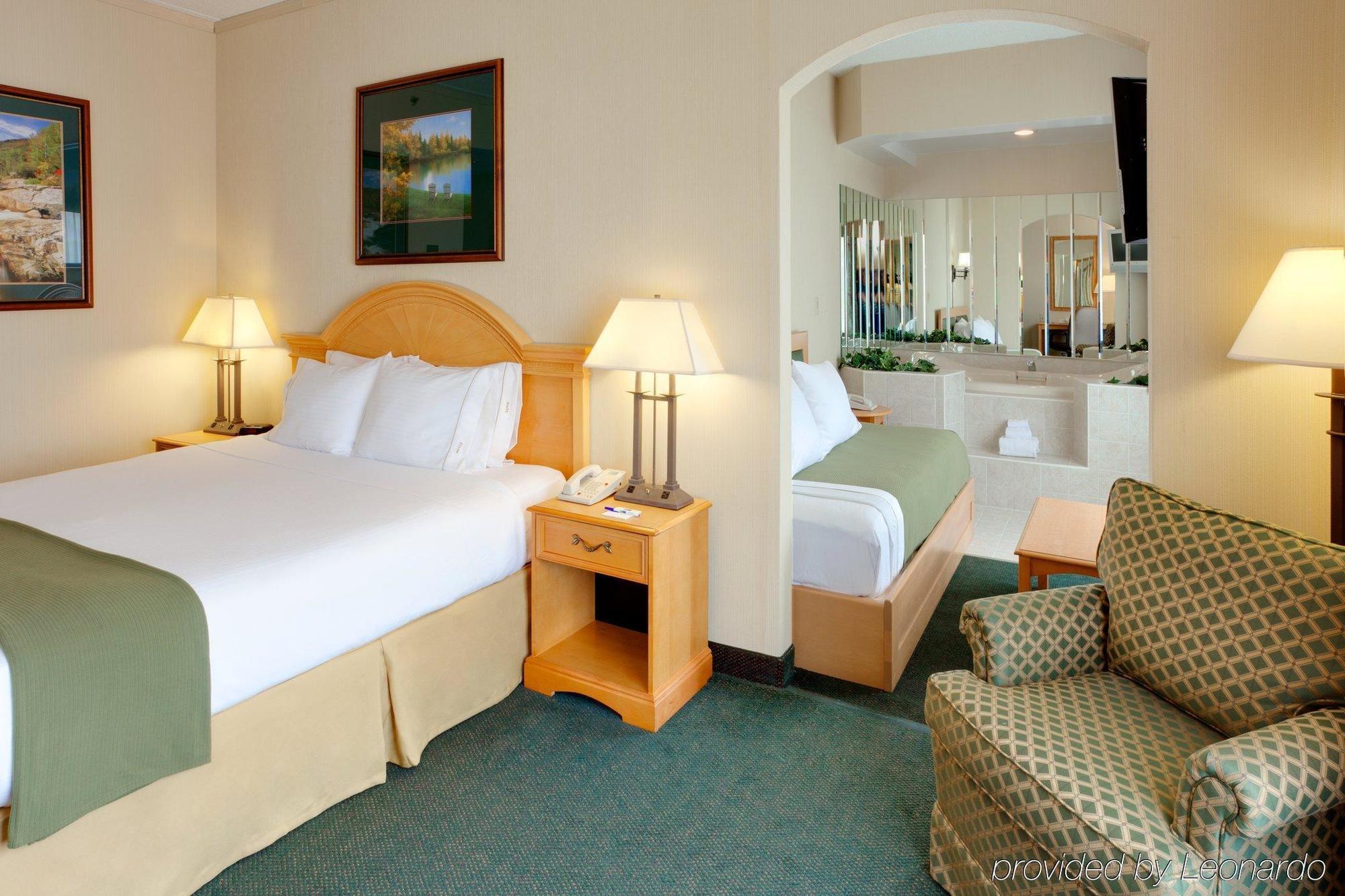 Holiday Inn Express Hotel & Suites Watertown - Thousand Islands By Ihg Szoba fotó