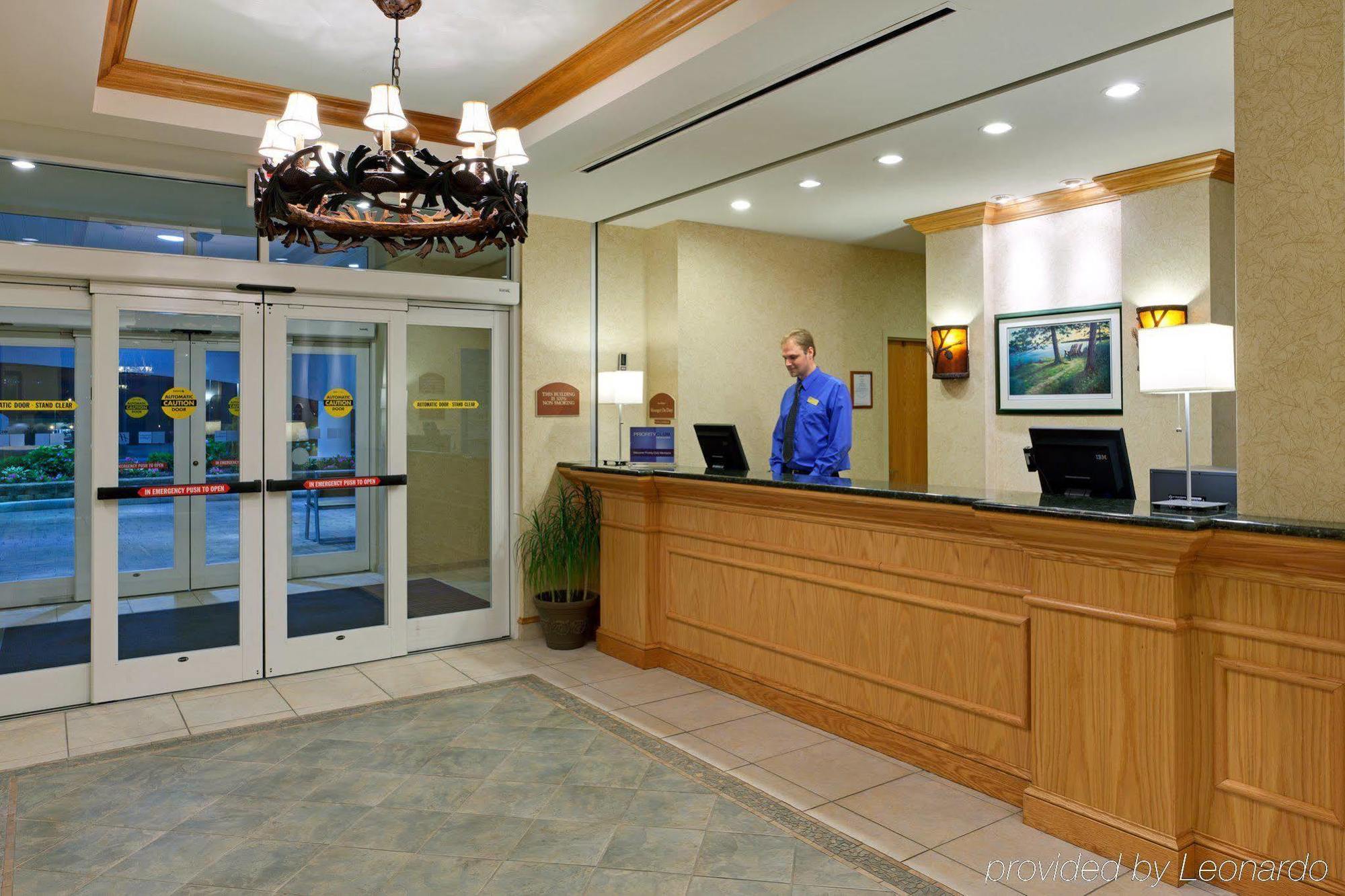 Holiday Inn Express Hotel & Suites Watertown - Thousand Islands By Ihg Kültér fotó